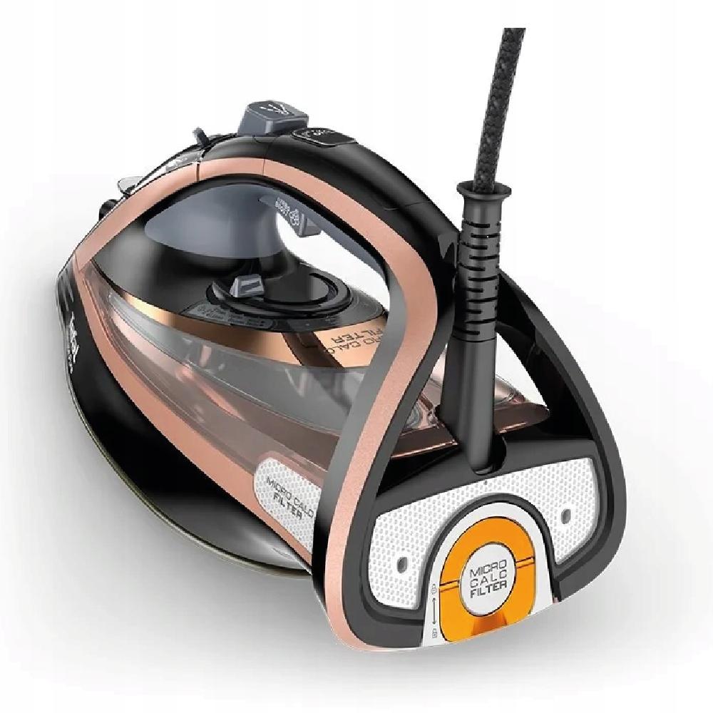 Tefal Puregliss FV8065E0 - A kivehető MicroCalc vízkőszűrő és a széles vízbetöltő nyílás közelről