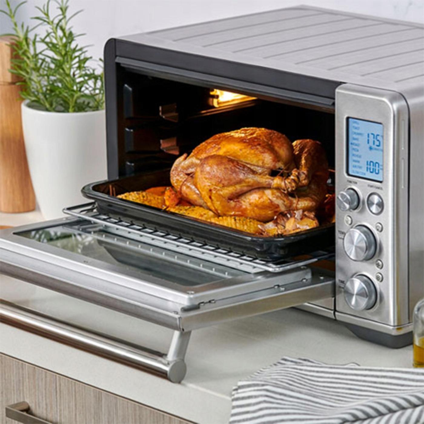 Sage Smart Oven Air Fryer - Ropogósra sült csirkeszárnyak az air fryer kosárban