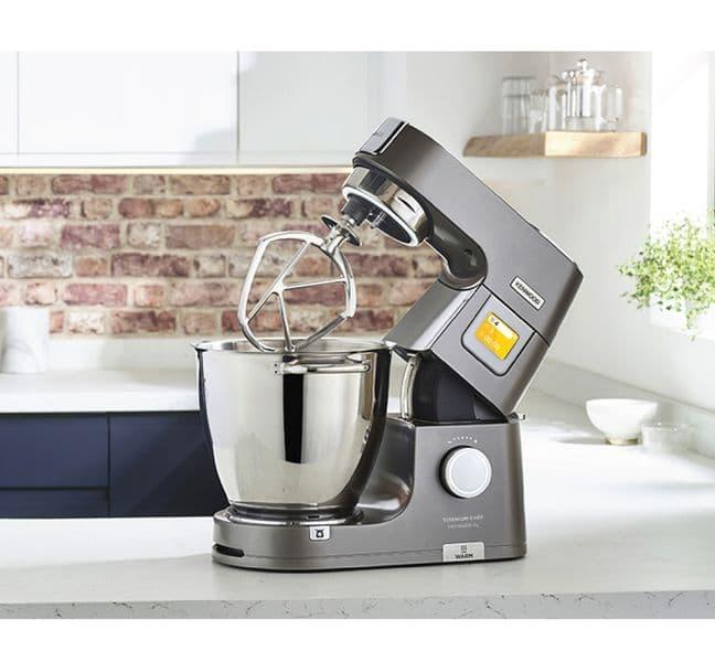 Titanium Chef Patissier XL KWL90.004SI használat közben